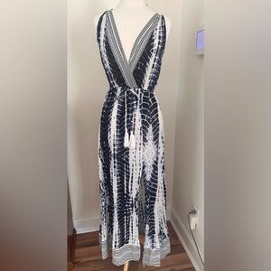 VENUS Blue and White Patterned Dress